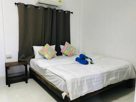 Miss Hong House, Ban Phe, Tailandia