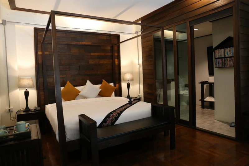 Kampaeng Ngam Hotel - Steps to Night Bazaar & Old City, Chiang Mai, Thailand