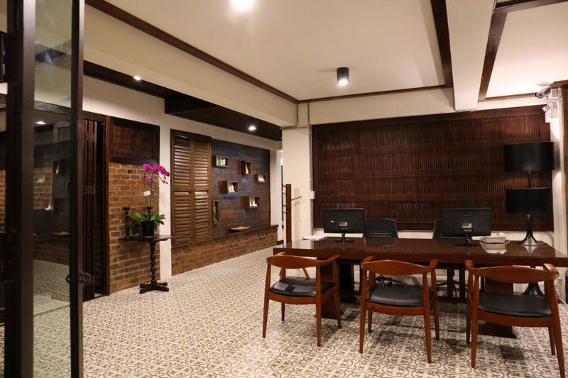 Kampaeng Ngam Hotel - Steps to Night Bazaar & Old City, Chiang Mai, Thailand