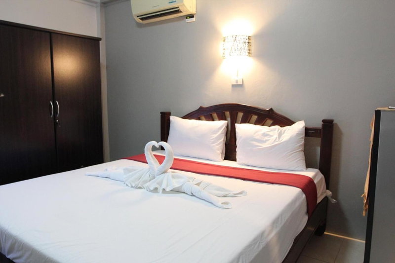 Two Chefs Inn, Ban Chalong, ประเทศไทย