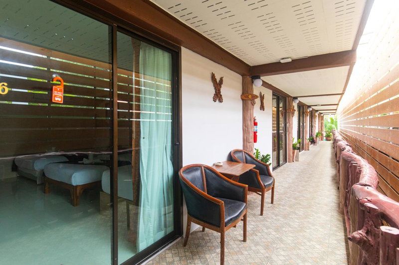 Naiyang Discovery Beach Resort, คาทุ, ประเทศไทย