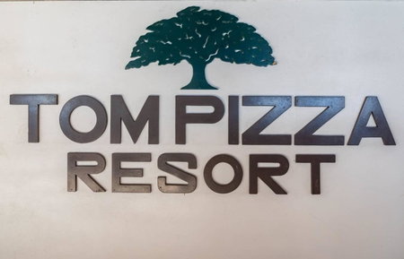 Tom Pizza Resort, Ban Phe, ประเทศไทย