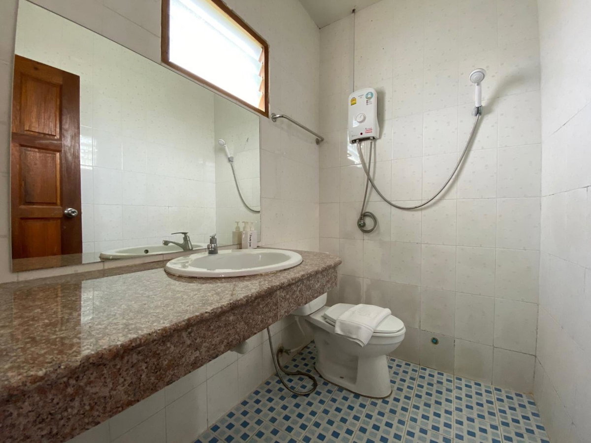 โรงแรม · Yuwadee Resort, Ban Chalong