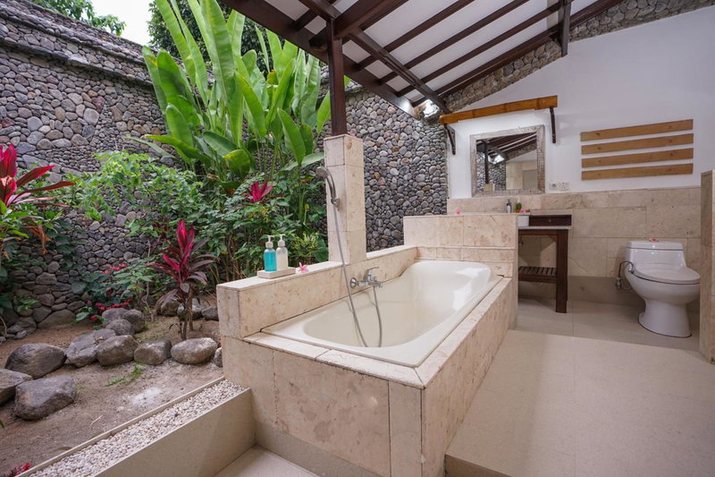 Rinjani Lodge, Senaru, Indonesia