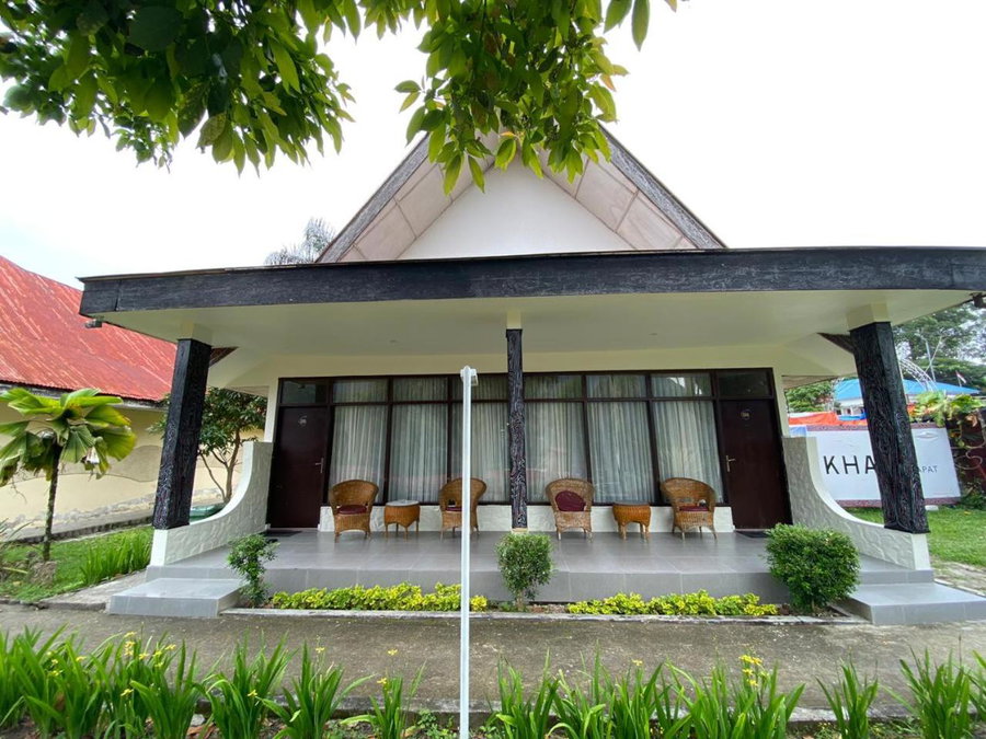 Khas Parapat, Parapat, Indonesia