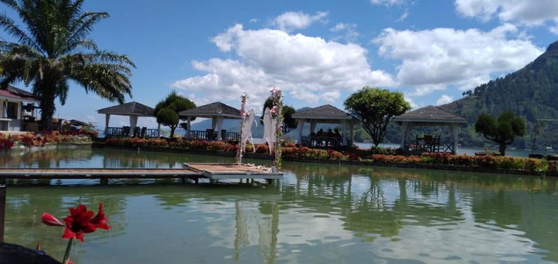Khas Parapat, Parapat, Indonesia