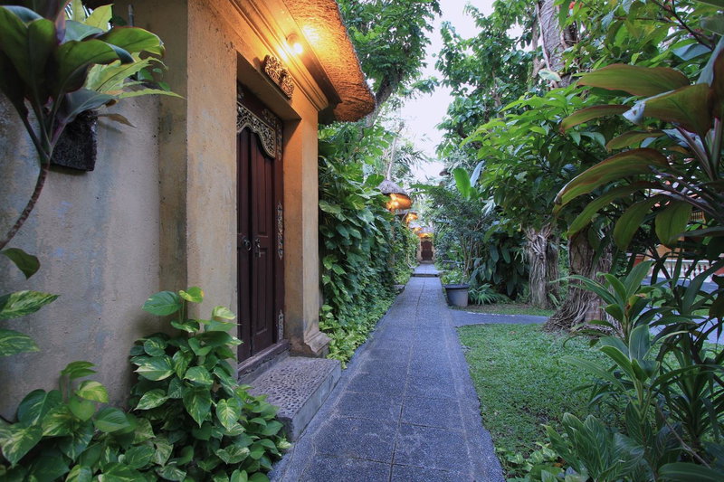 The Taman Ayu Seminyak 10 Minute walking to the BEACH, Kuta, 인도네시아 공화국