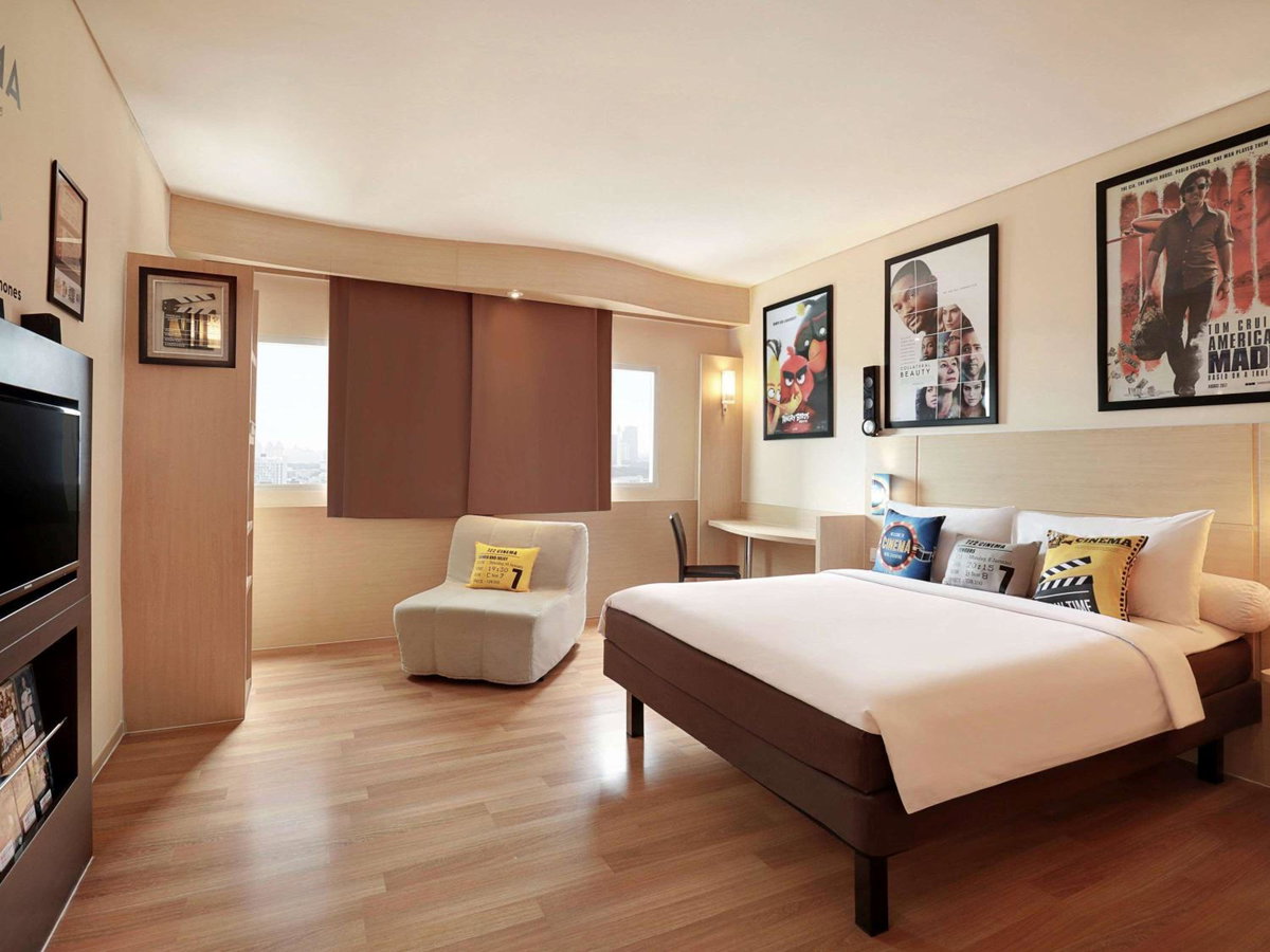 Ibis Jakarta Harmoni, 인도네시아 공화국