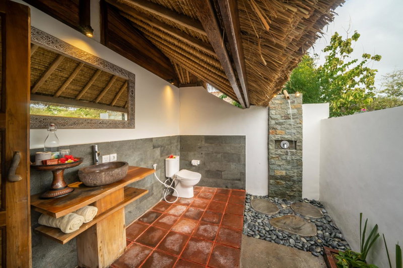 Flower Bud Bungalow Balangan, Kuta, 인도네시아 공화국