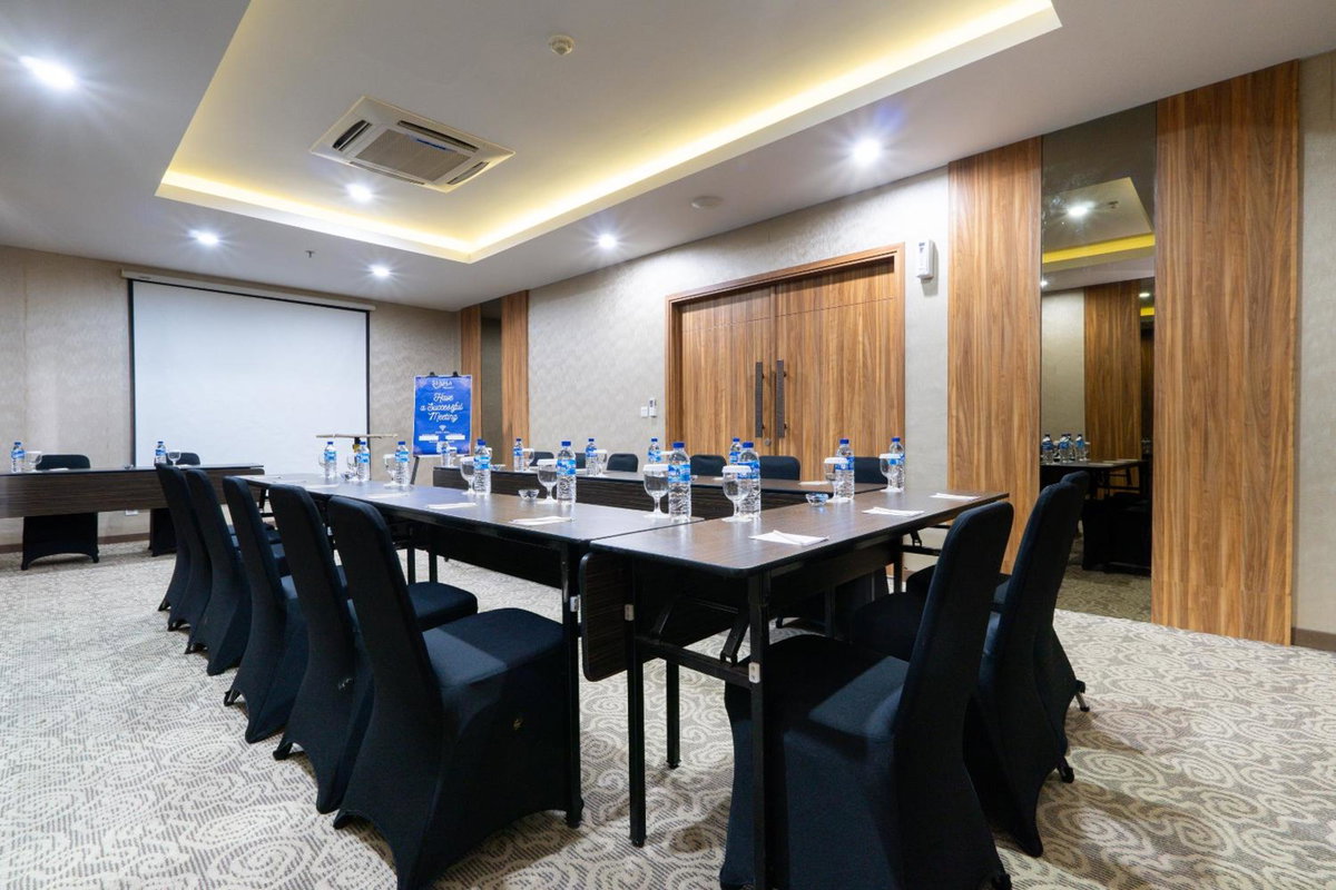 Grand Serela Yogyakarta, Индонезия