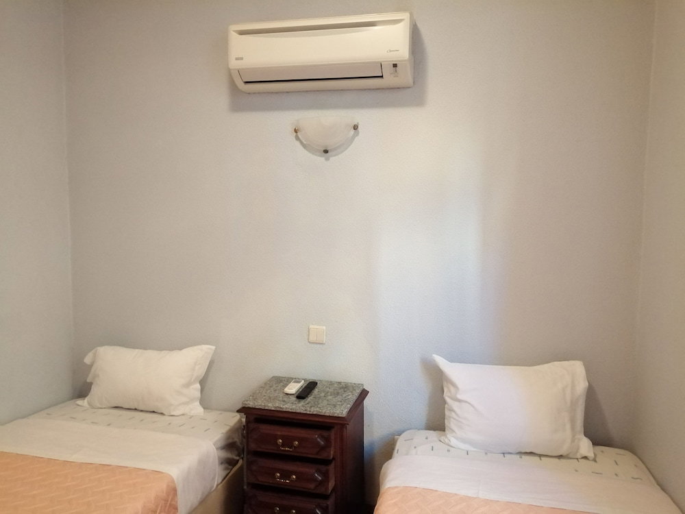 Hotel · Residencial Vale Formoso, Porto
