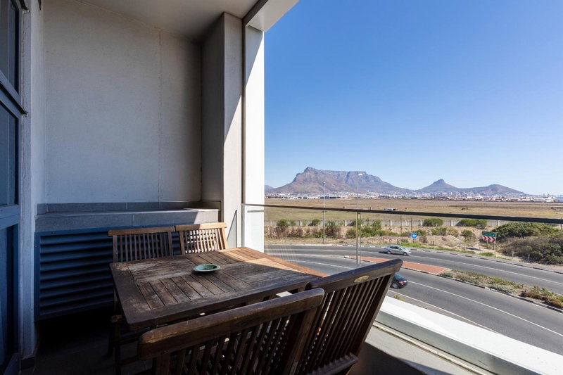 Axis Luxury Apartments by Century City Hotels, Rondebosch, South Africa
