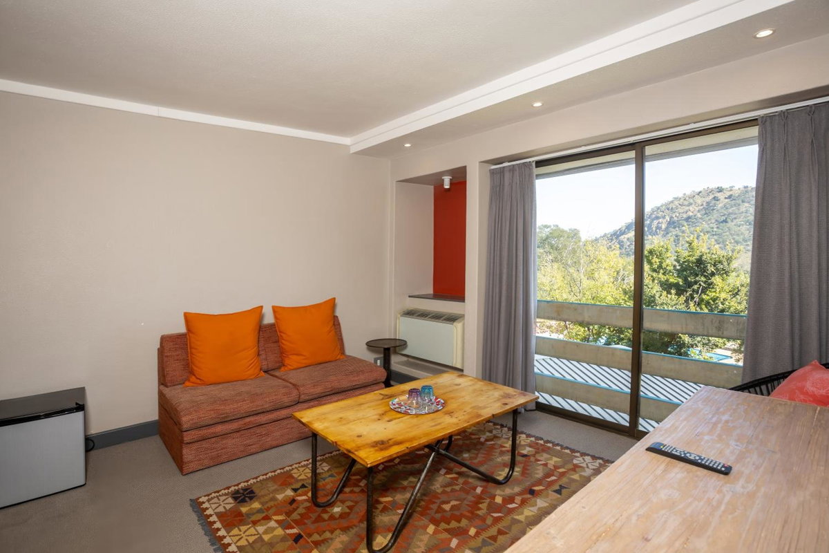 Hotel · 26° South Bush Boho Hotel, Krugersdorp