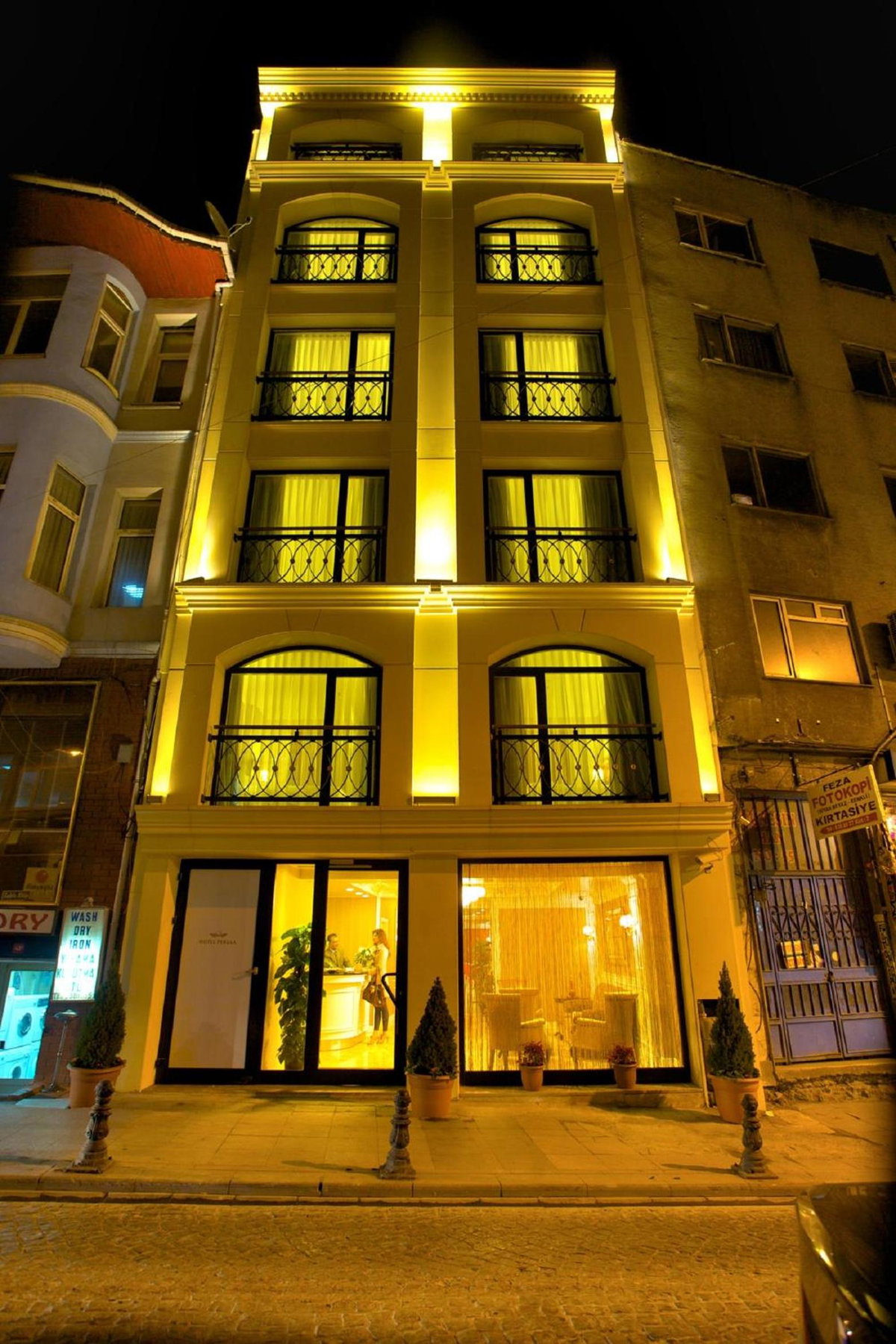 Hotel · Hotel Perula & SPA, Eminoenue