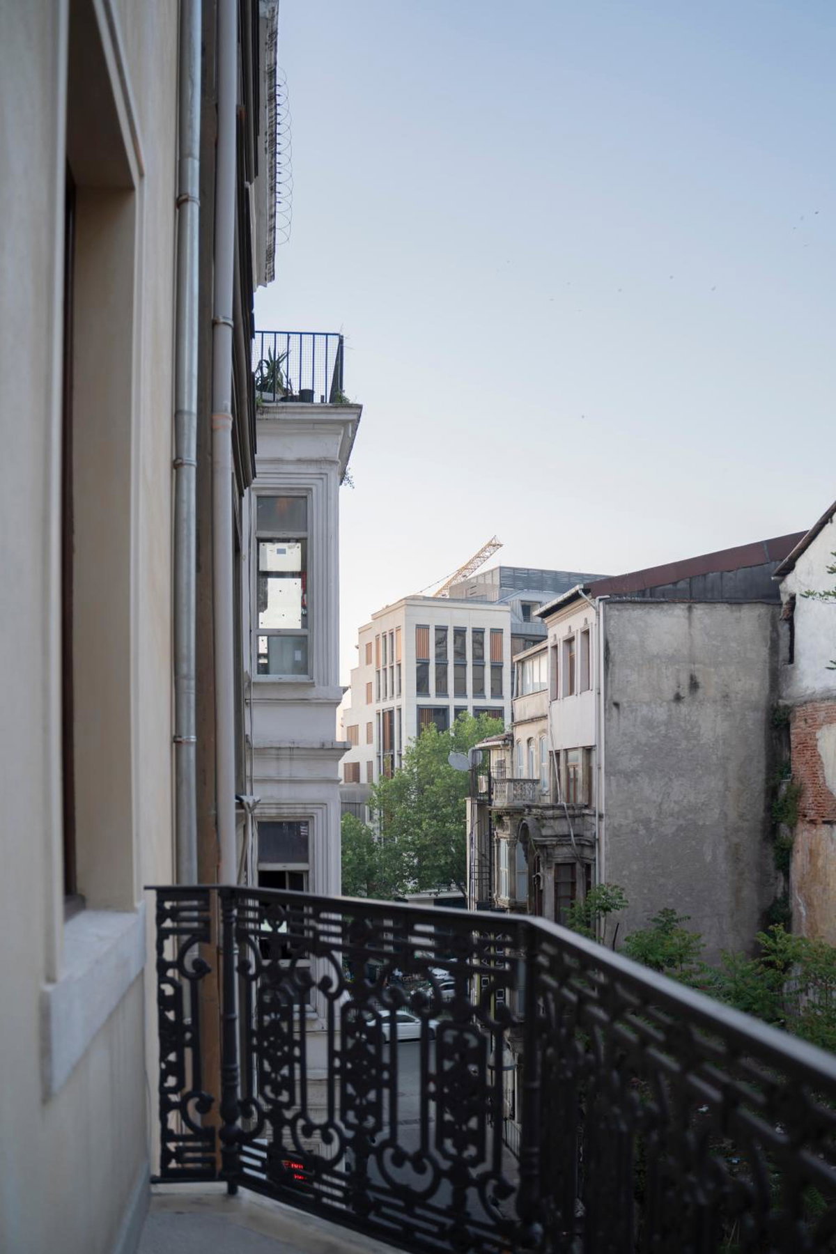 Hotel · Rafinn Hotel, Eminoenue