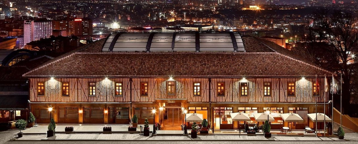 Divan Cukurhan, Turquía