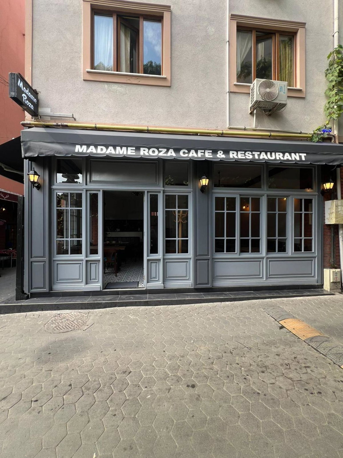 madame roza, Turkey