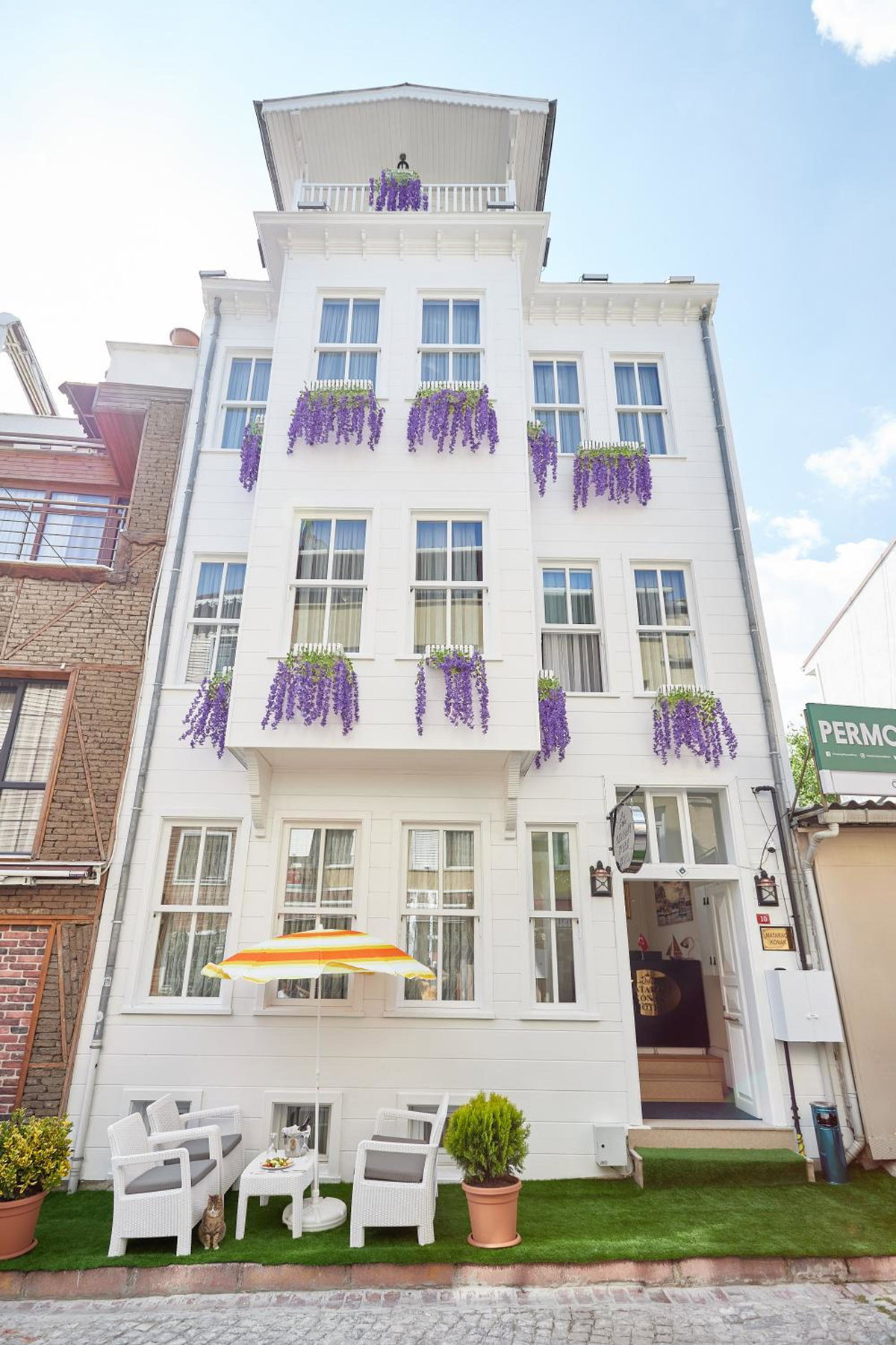 Hotel · Mataraci Konak, Eminoenue