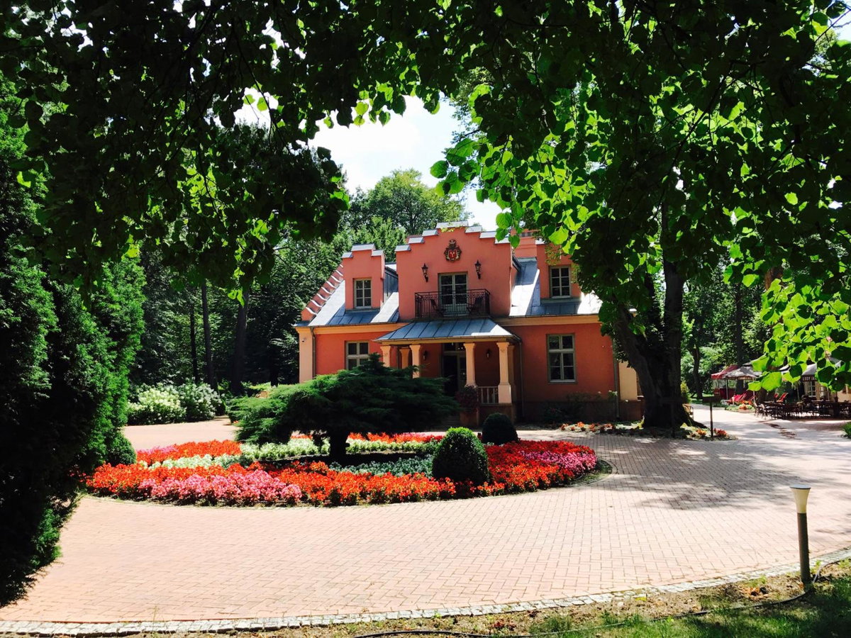 Willa Różana, Poland