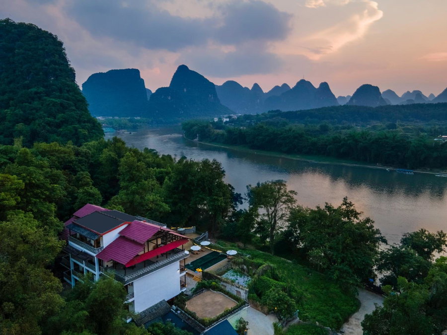 Yangshuo River Lodge Hotel--English speaking team&Swimming pool&Activties organized&Free pick up from Airport or TS over 3 nights, Yangshuo, China