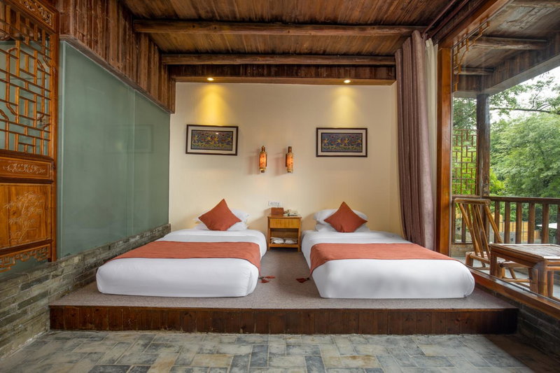 Yangshuo River Lodge Hotel--English speaking team&Swimming pool&Activties organized&Free pick up from Airport or TS over 3 nights, Yangshuo, China