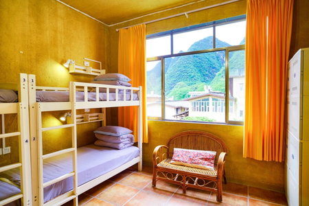 Yangshuo Eden's Social Guesthouse - cozy garden coffee & & night beers & near to yulongriver&Bespoke tour service, Yangshuo, 中国