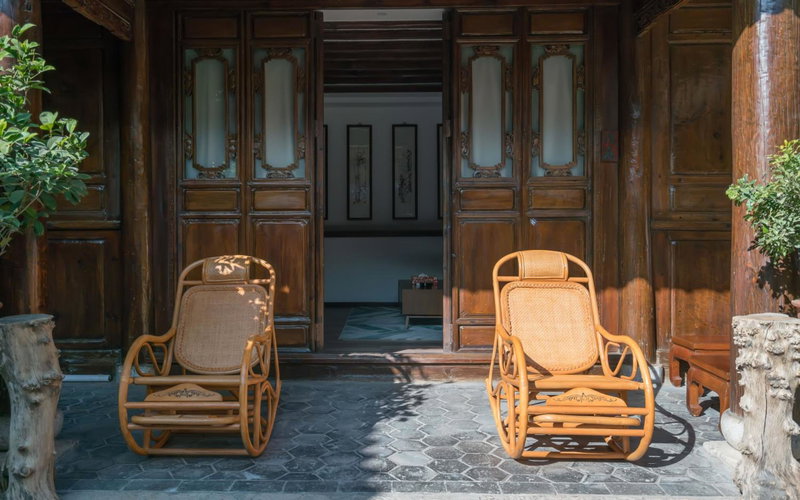 Lijiang Lize Graceland Artistic-Suite Hotel 丽泽雅舍画院客栈木府院, Lijiang, 中国