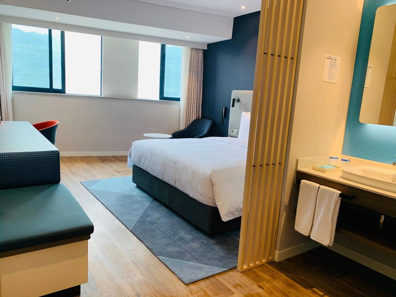 Holiday Inn Express Chongqing Airport Zone by IHG, Huixing, 中国