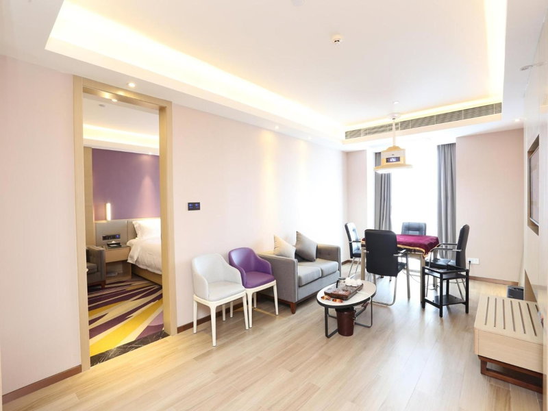 Lavande Hotel Dongguan Liaobu Center, Shilong, 中国