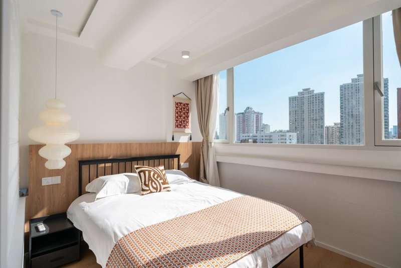 Yi Du Home with City View-Near Jiashan Rd Metro -Easy Reach to Tianzifang - Credit Cards Accepted, Shanghai, 中国