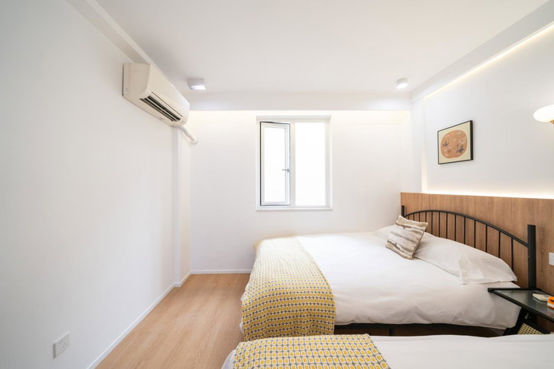 Yi Du Home with City View-Near Jiashan Rd Metro -Easy Reach to Tianzifang - Credit Cards Accepted, Shanghai, 中国