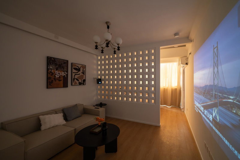 Yi Du Home with City View-Near Jiashan Rd Metro -Easy Reach to Tianzifang - Credit Cards Accepted, Shanghai, 中国