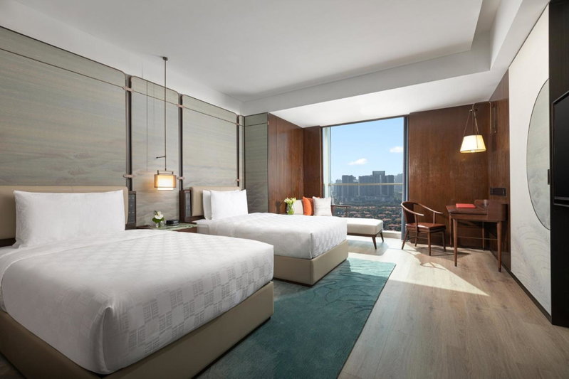 HUALUXE Haining by lHG- 5Minutes Drive to Haining China Leather Mall, Haining, 中国