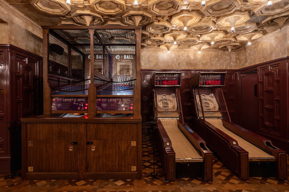 Lafayette Hotel & Club, United States