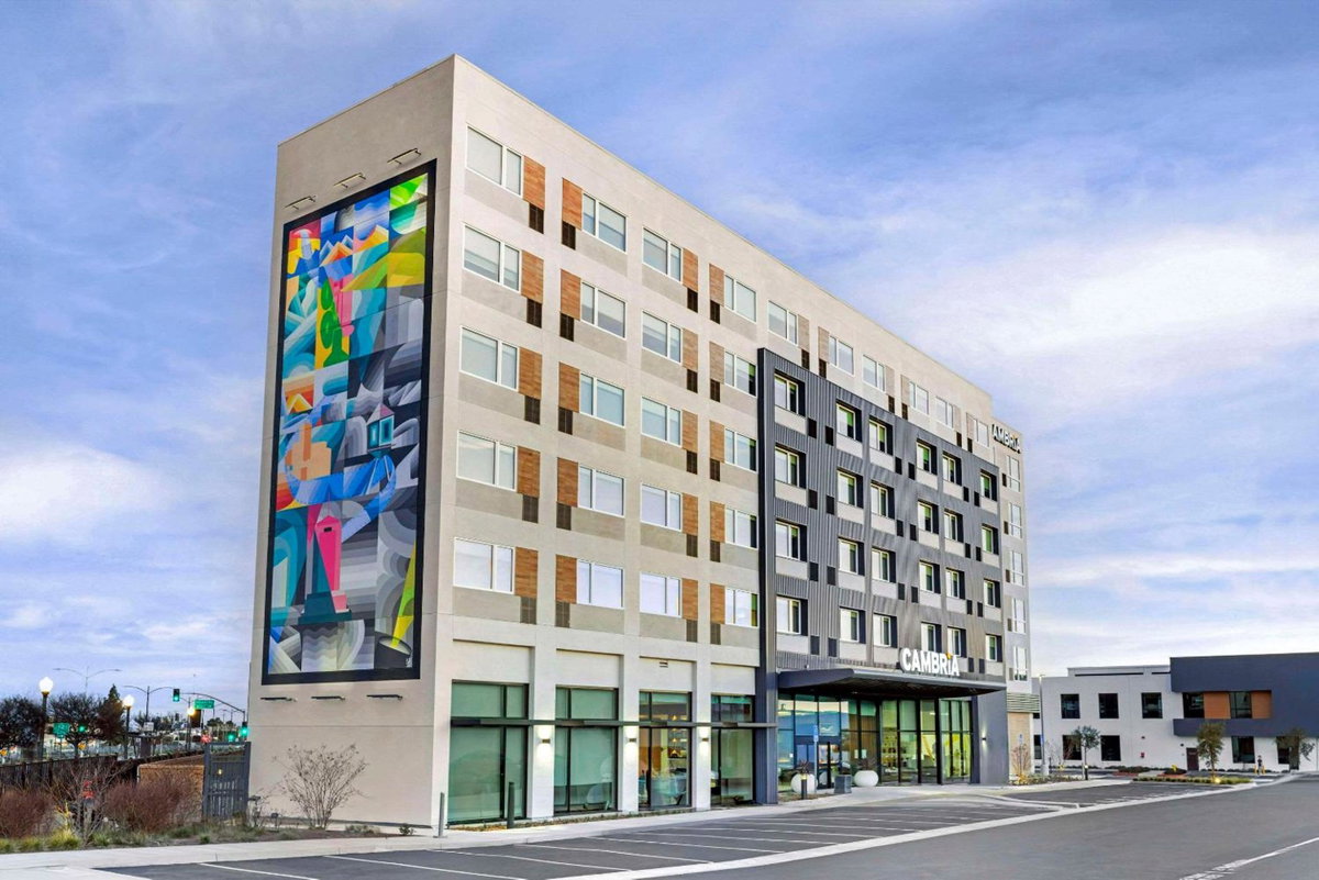 Hotel · Cambria Hotel Burbank Airport, North Hollywood