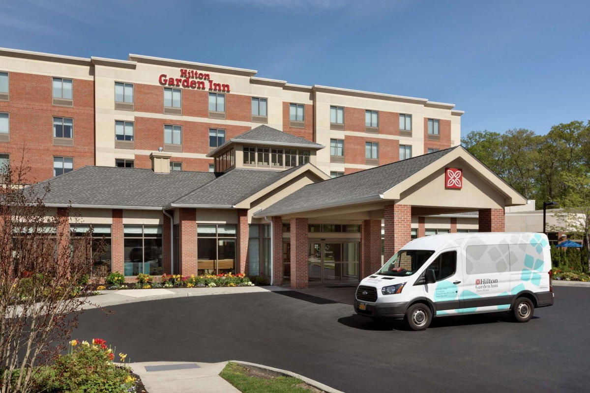 Hotel · Hilton Garden Inn Stony Brook, Setauket-East Setauket