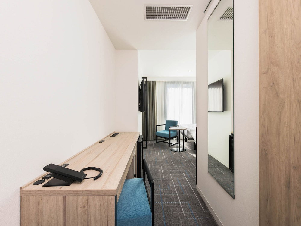 JR East Hotel Mets Premier Gotanda, Japan