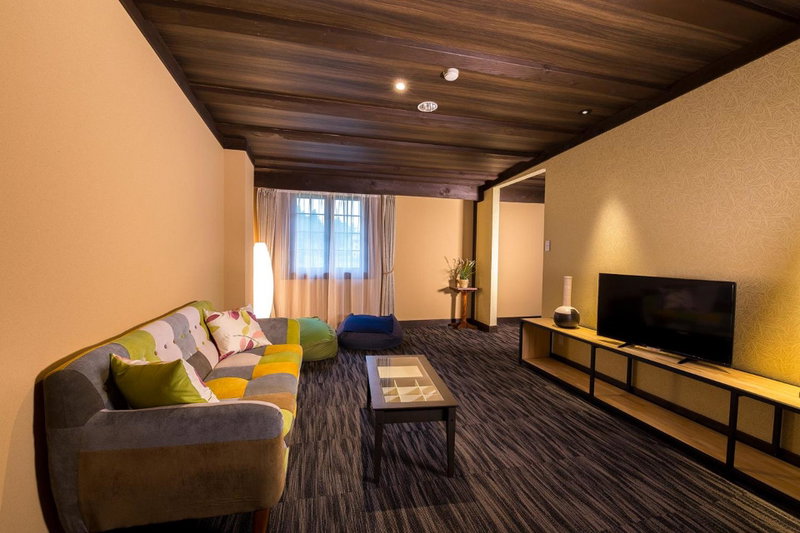 Shakespeare Hotel, Omachi, Japan