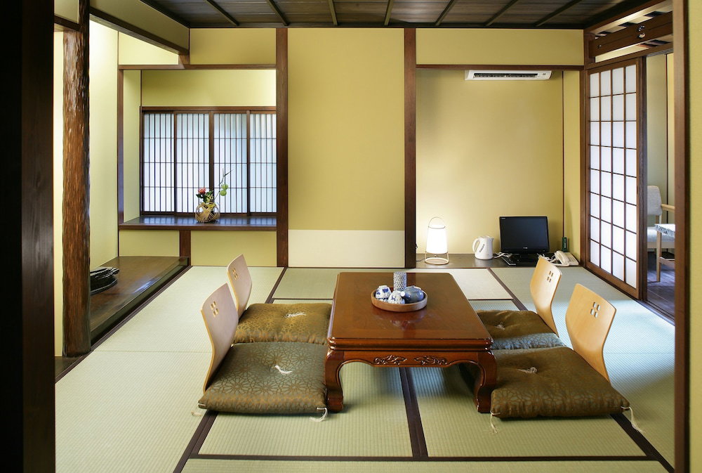 Hôtel · Matsubaya Ryokan, Kyoto
