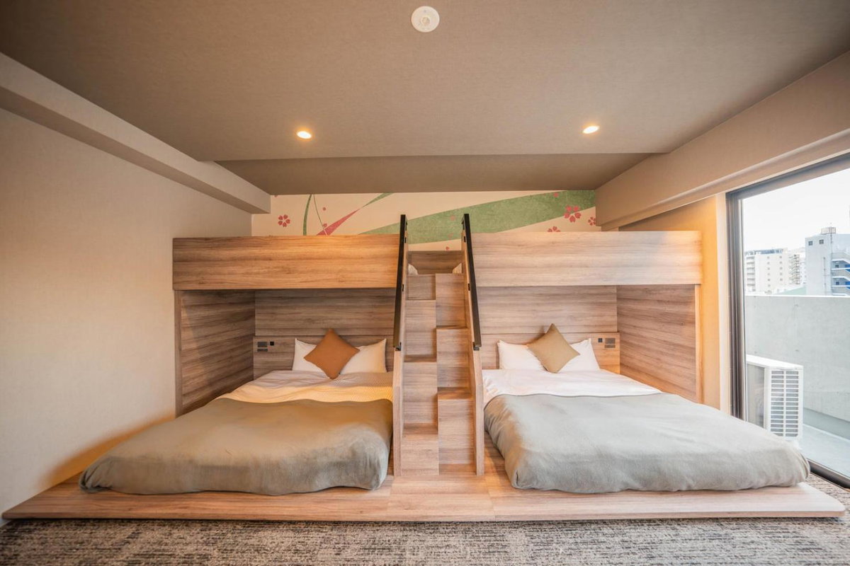 Minn Ueno Iriya, Japan