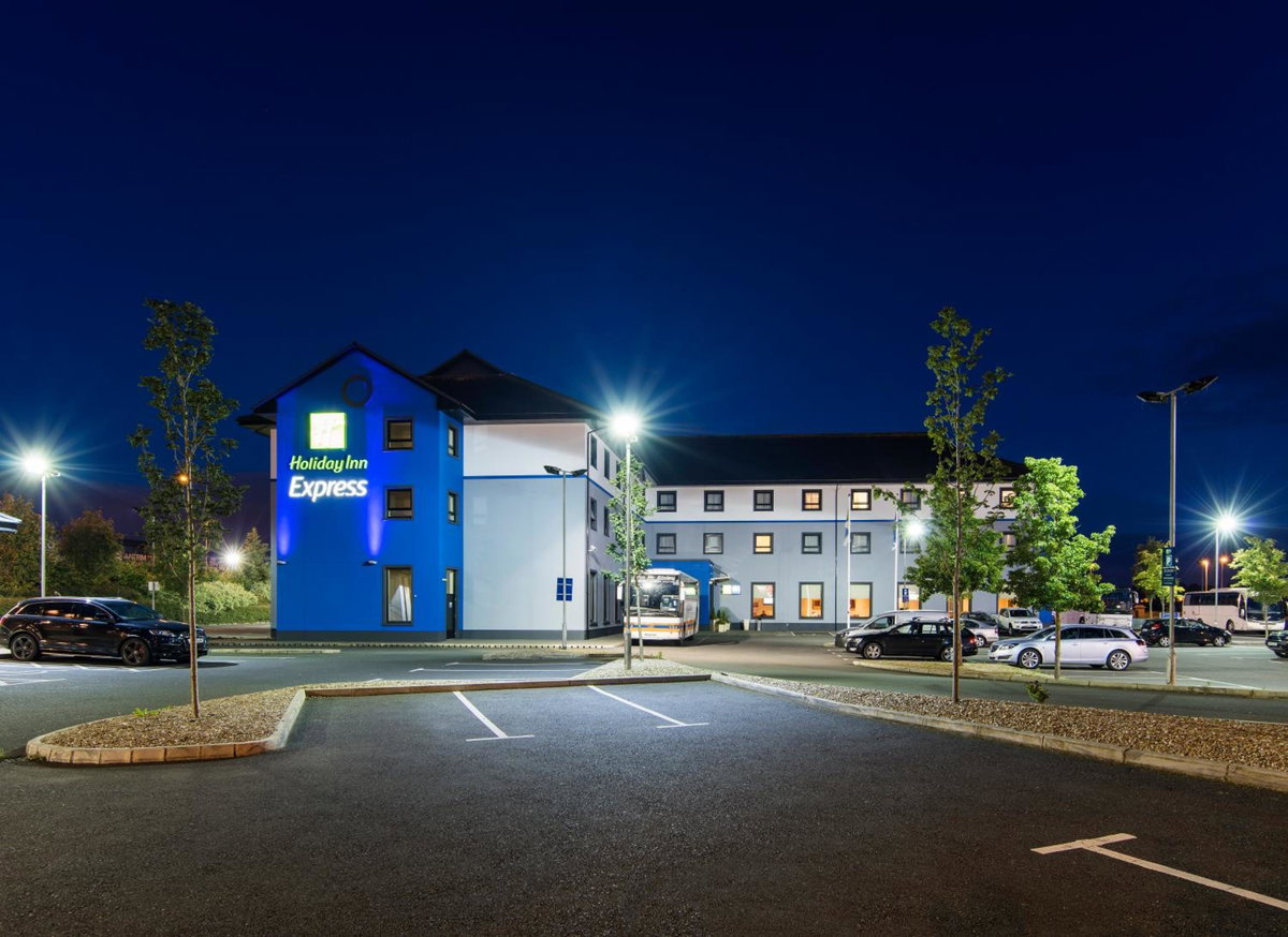 Holiday Inn Express Antrim by IHG, Великобритания