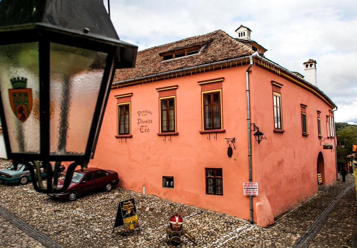 La Teo Pensiune si Pivnita, Romania