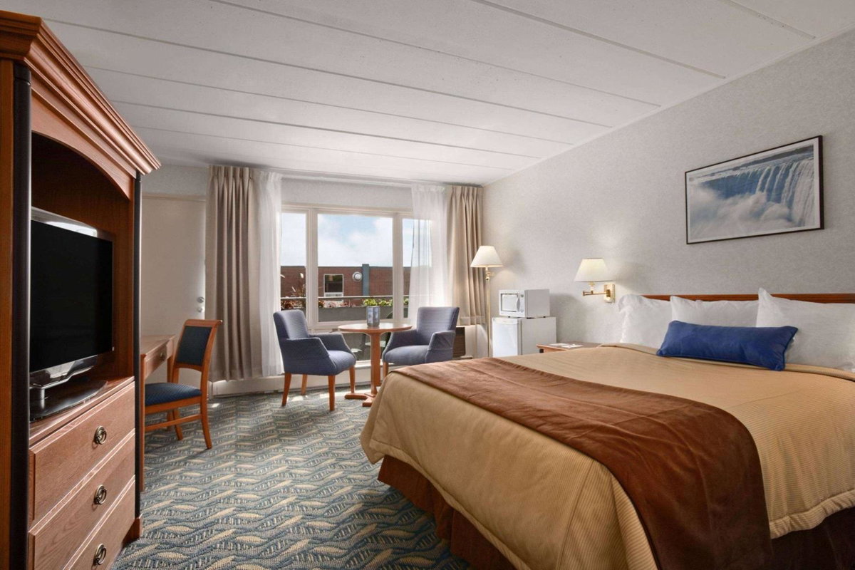 Hôtel · Travelodge by Wyndham Niagara Falls At the Falls, Niagara Falls