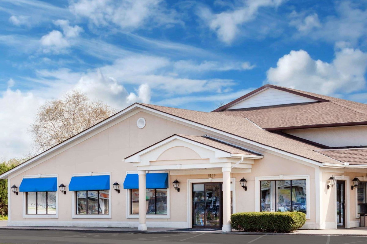 Howard Johnson by Wyndham Niagara Falls, Canada