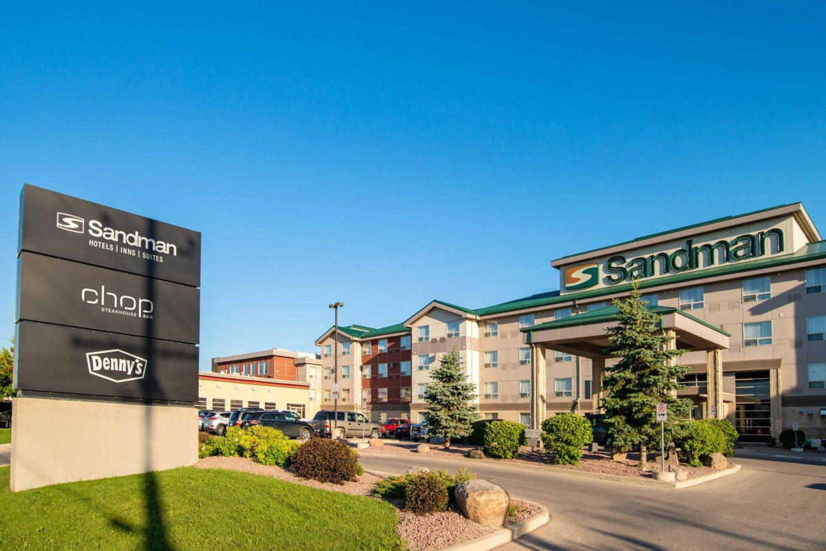 Hotel · Sandman Hotel & Suites Winnipeg Airport, Winnipeg