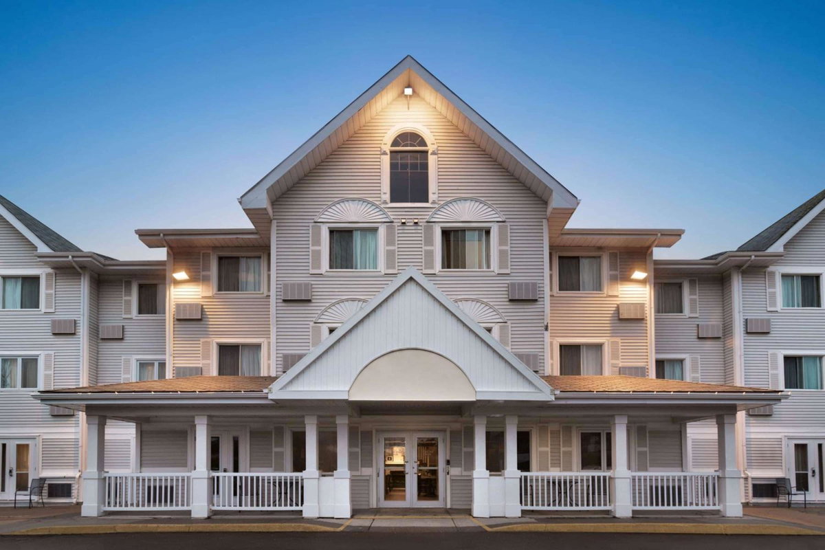 Travelodge Suites by Wyndham Moncton, Канада