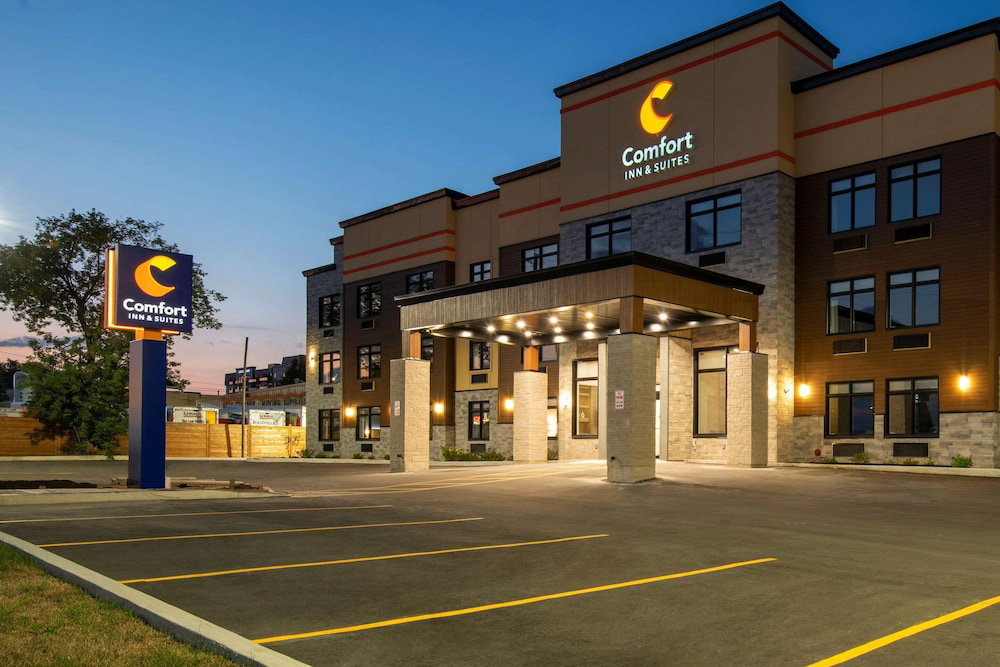 Comfort Inn and Suites, Canada