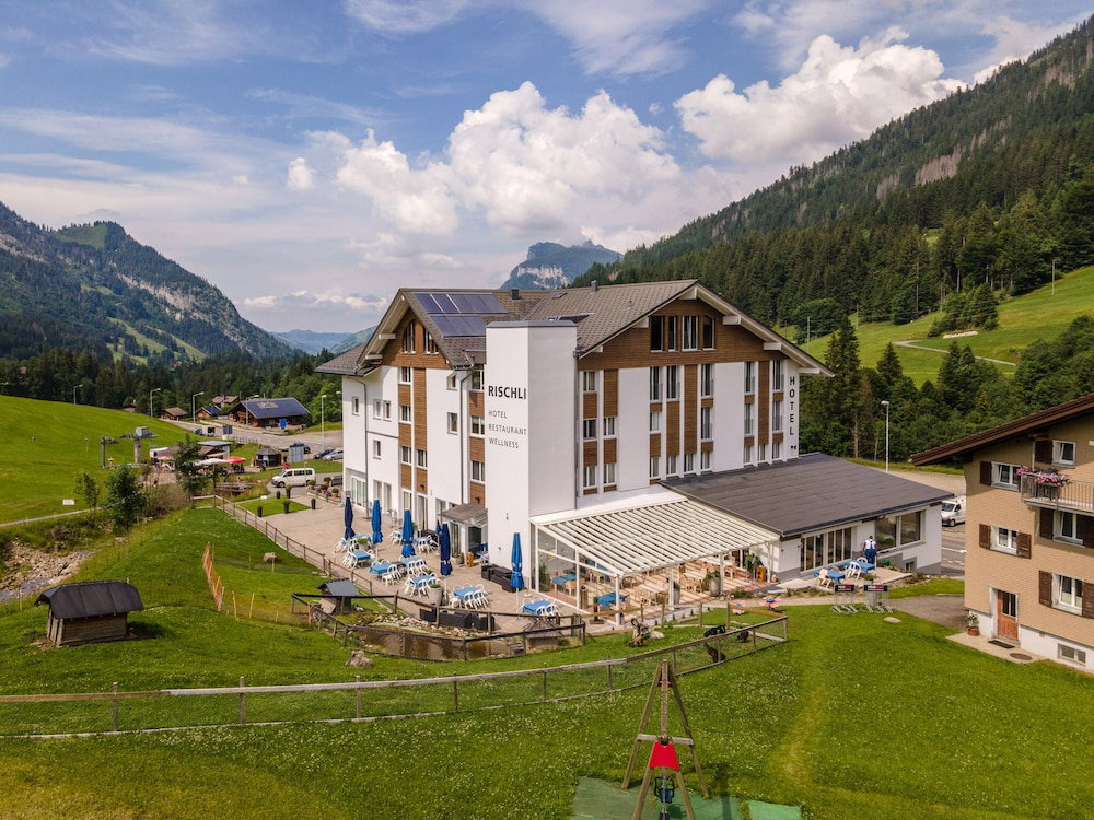 Отель · Hotel Rischli, Fluehli