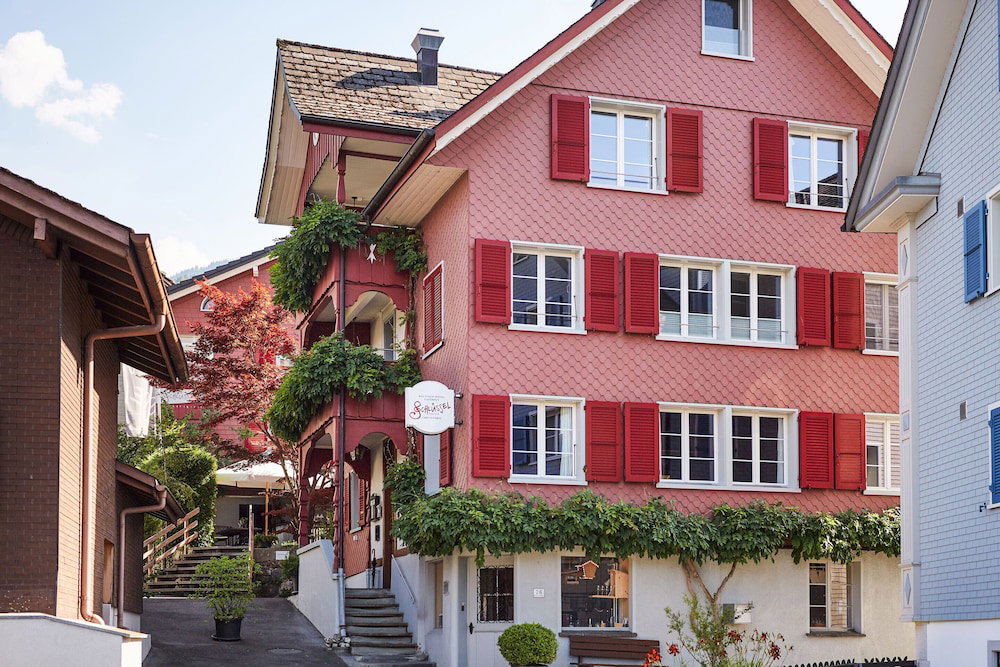 Boutique Hotel Schluessel, Швейцария