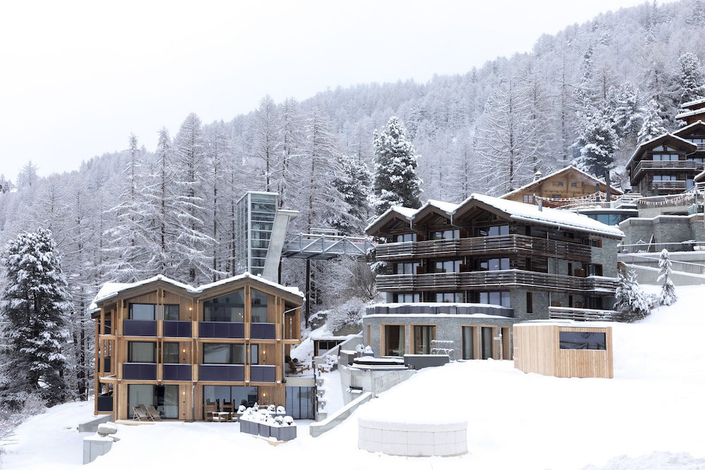 Отель · Nomad Lodge & Spa by CERVO, Zermatt